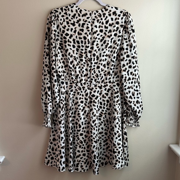 Express dress - Picture 5 of 6